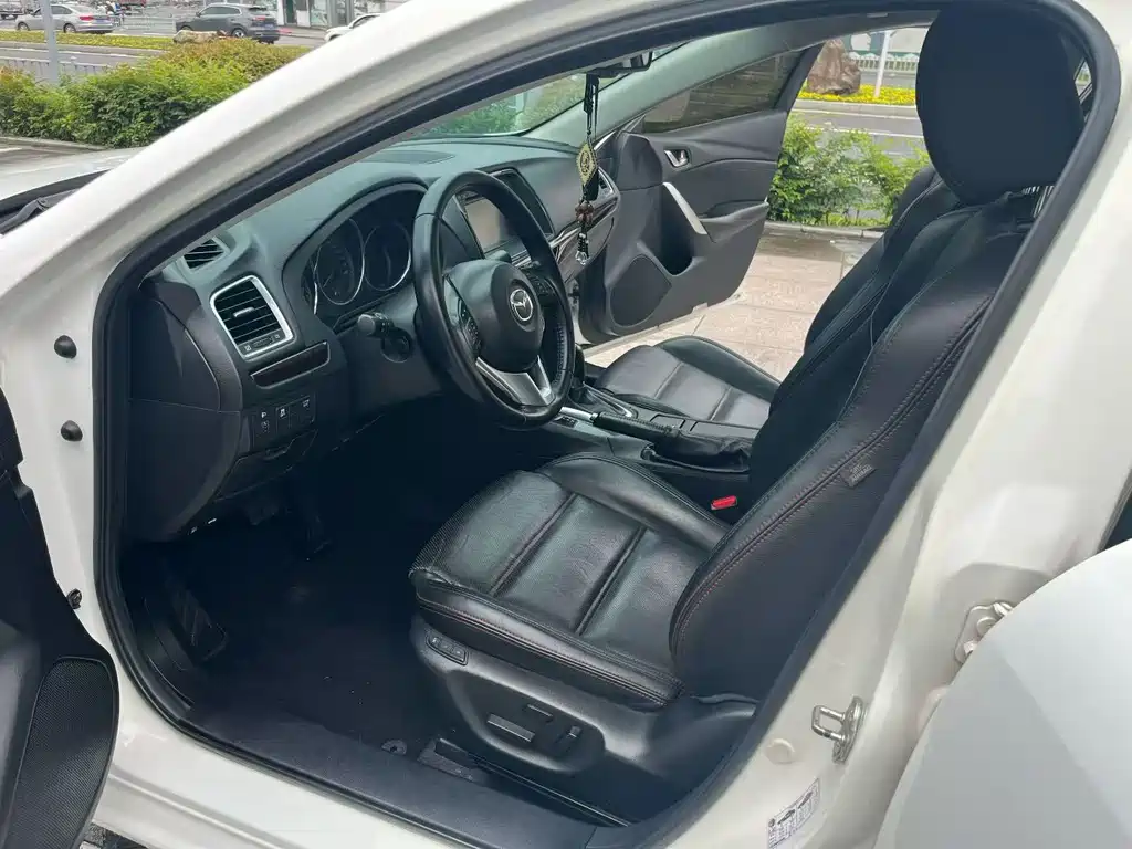 Mazda Atenza — миниатюра 5
