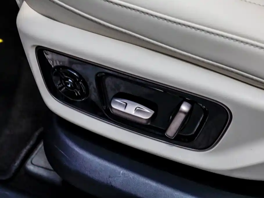 Li Auto Li MEGA — миниатюра 16