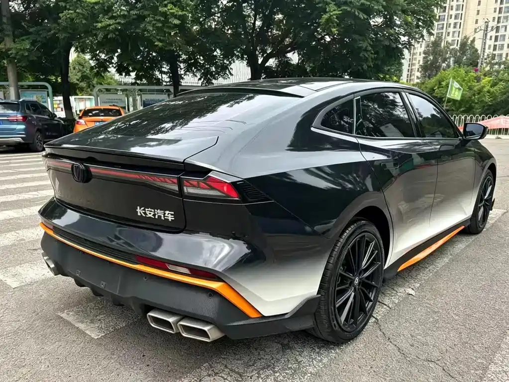 Changan UNI-V 2024 1.5T Luxury Sport