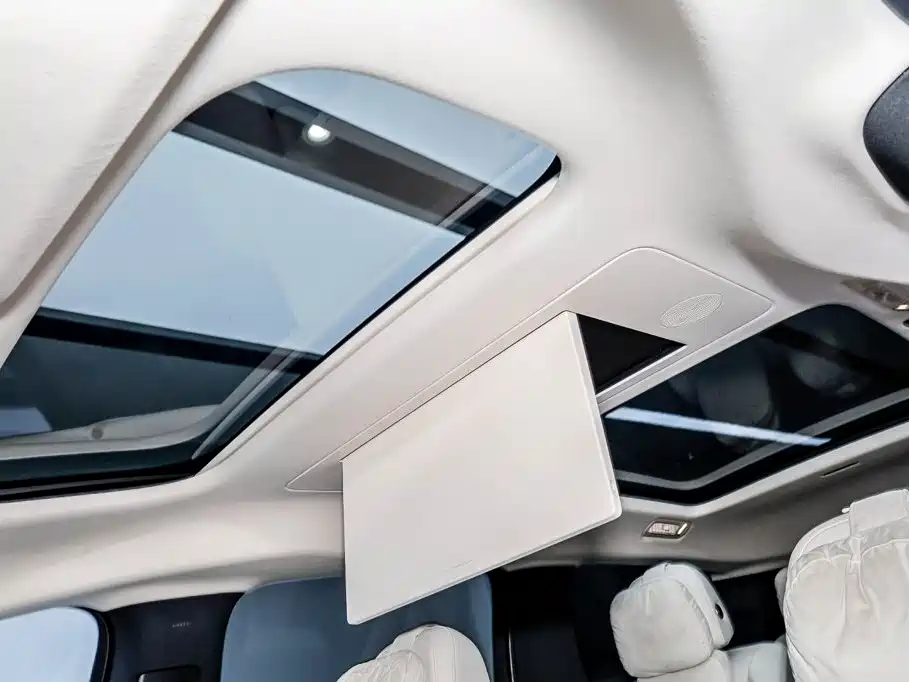 Li Auto Li MEGA — миниатюра 25