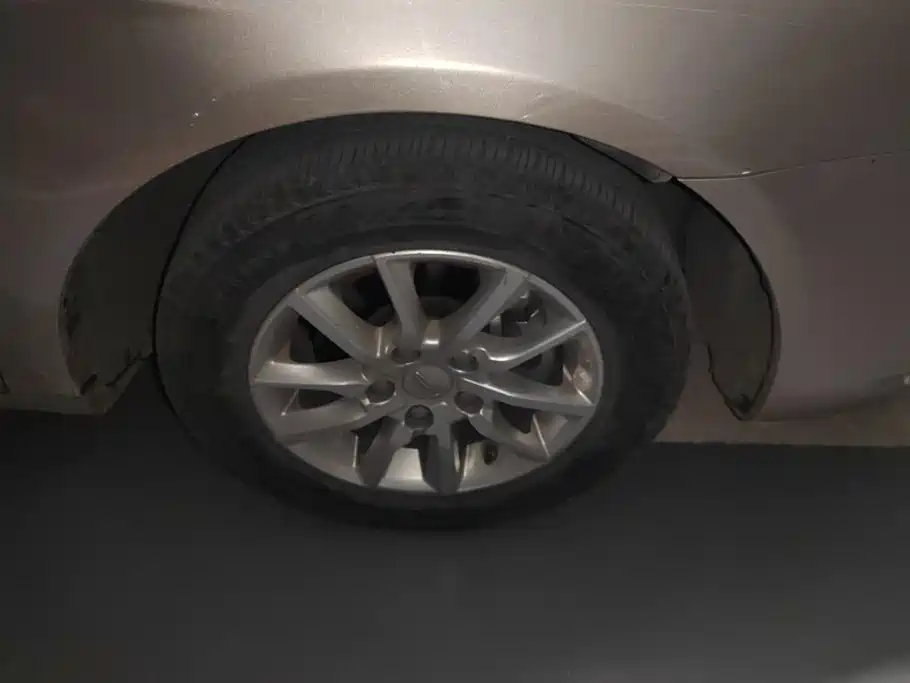 Geely Emgrand — миниатюра 6