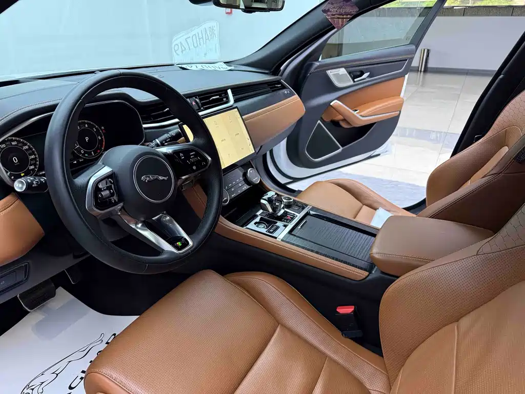 Jaguar XFL — миниатюра 12