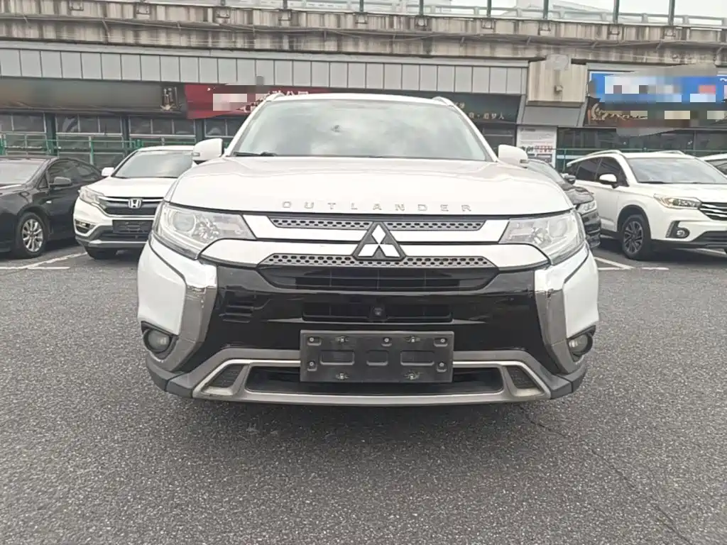 Mitsubishi Outlander — миниатюра 3