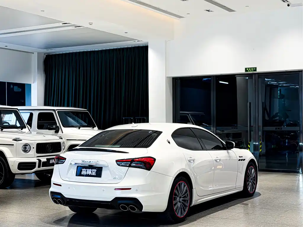 Maserati Ghibli — миниатюра 4