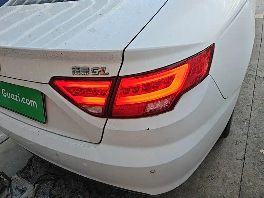 Geely Emgrand GL — миниатюра 8