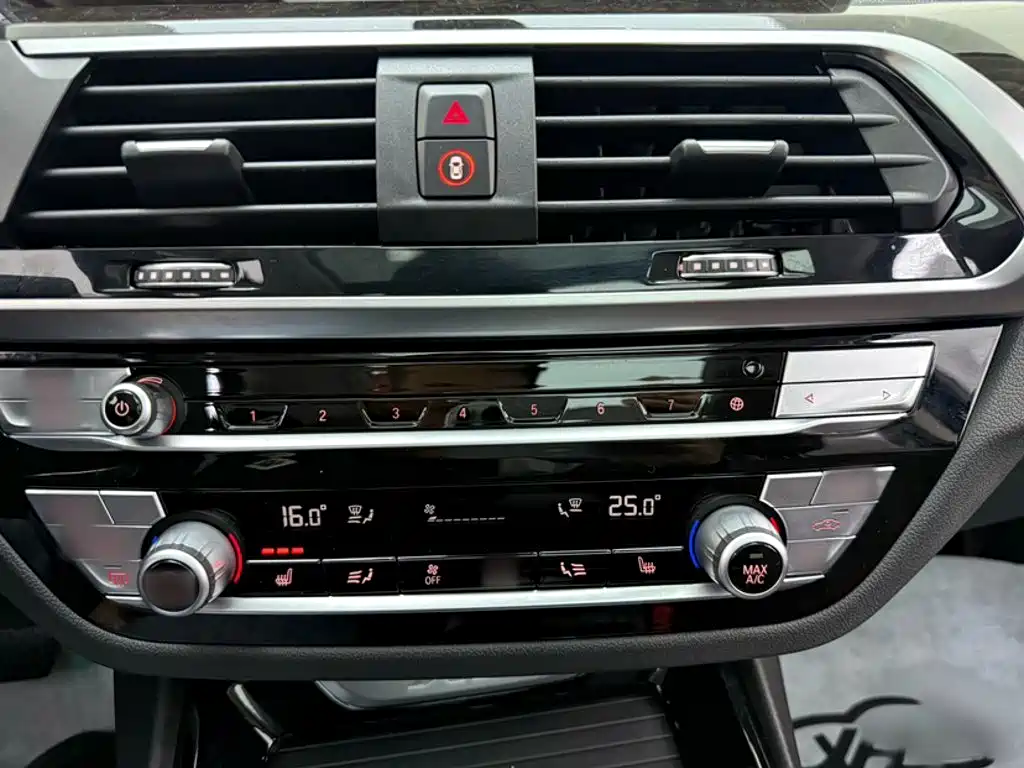 BMW X3 — миниатюра 12