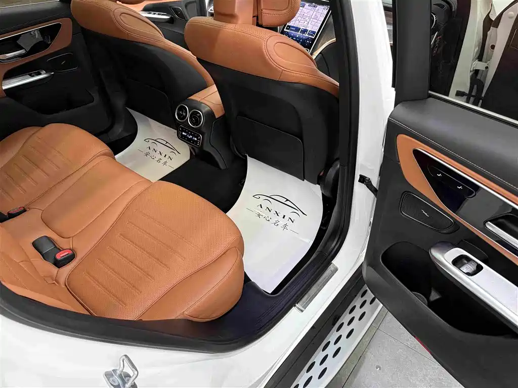Mercedes-Benz GLC — миниатюра 10