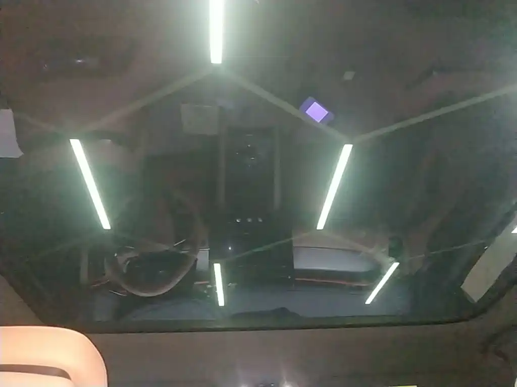 BYD L EV — миниатюра 18