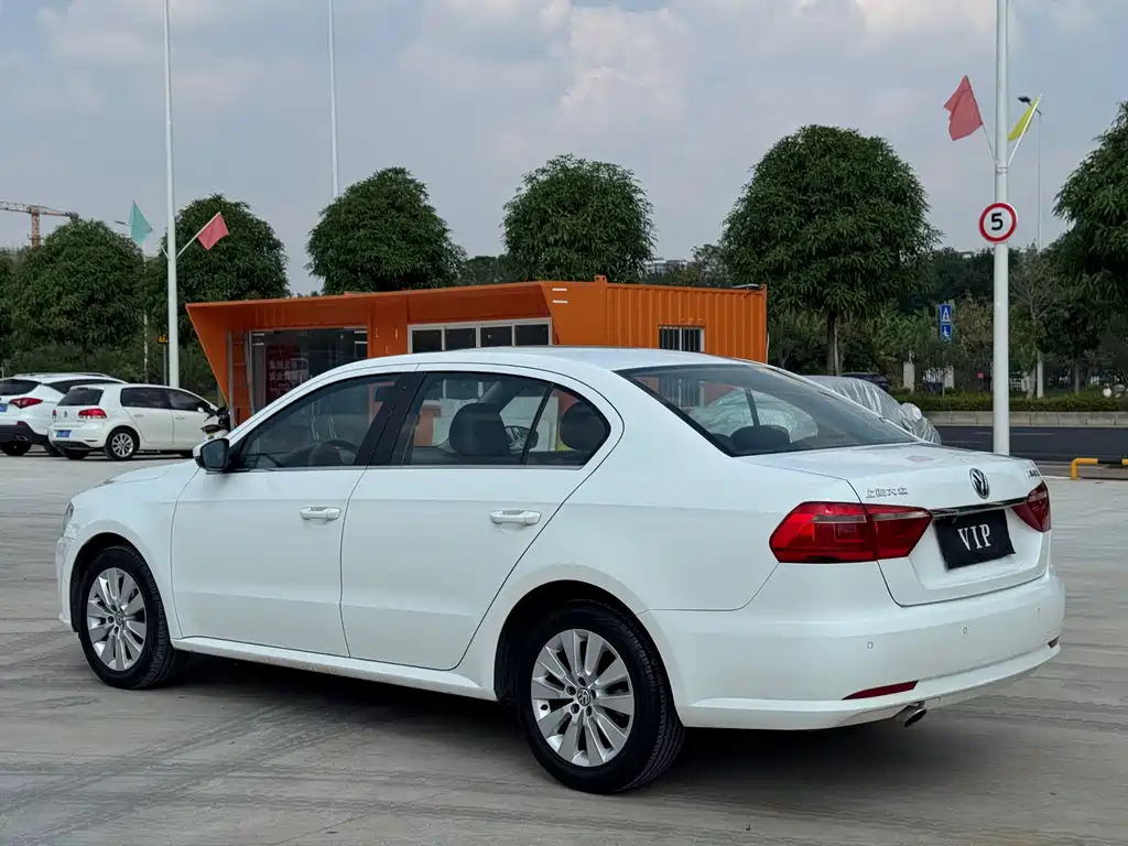 Volkswagen Lavida — миниатюра 6