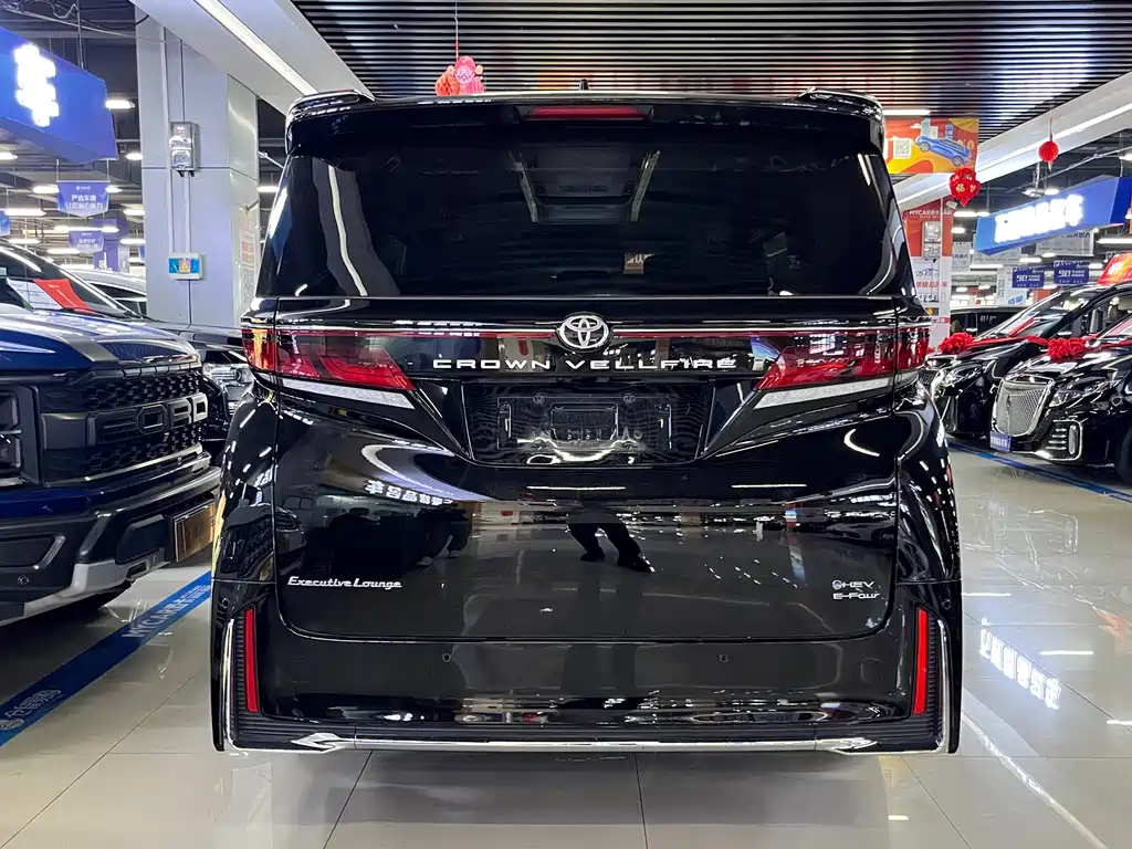 Toyota Vellfire — миниатюра 9