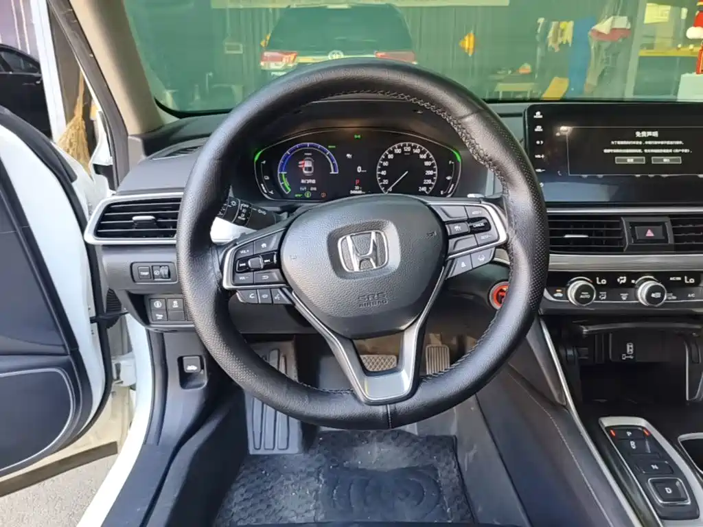 Honda Accord — миниатюра 11
