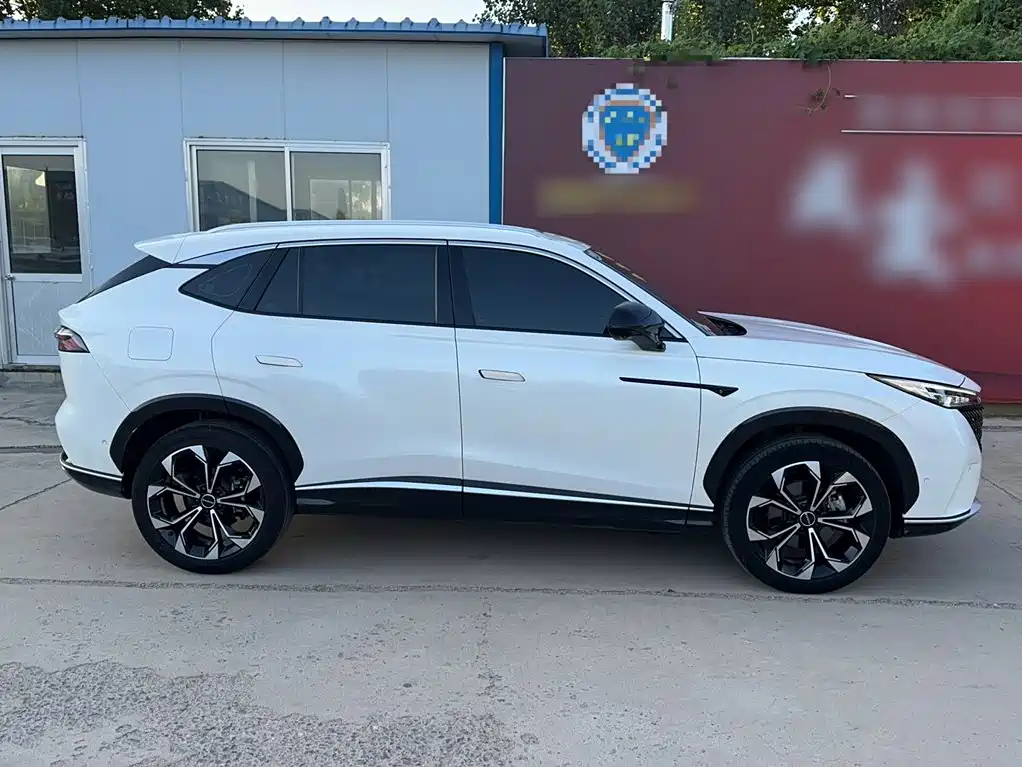 Roewe RX5 — миниатюра 7