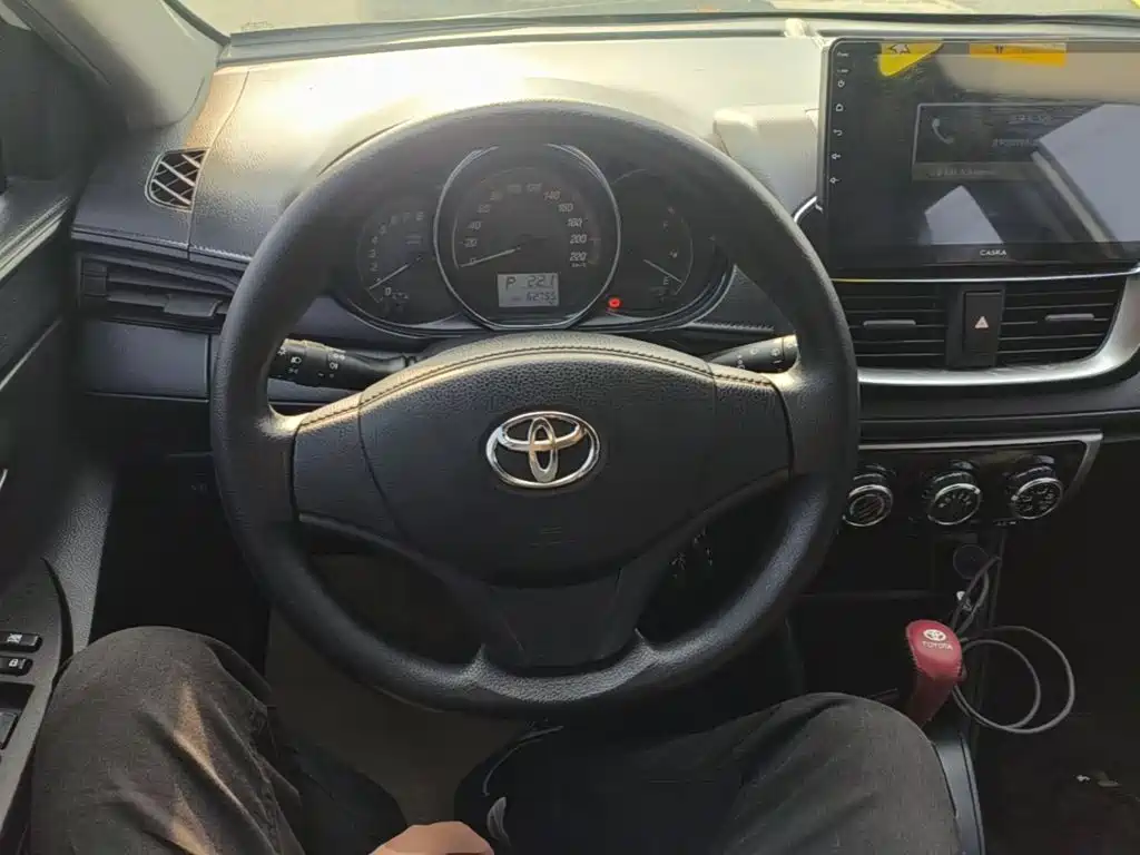 Toyota Yaris L — миниатюра 11