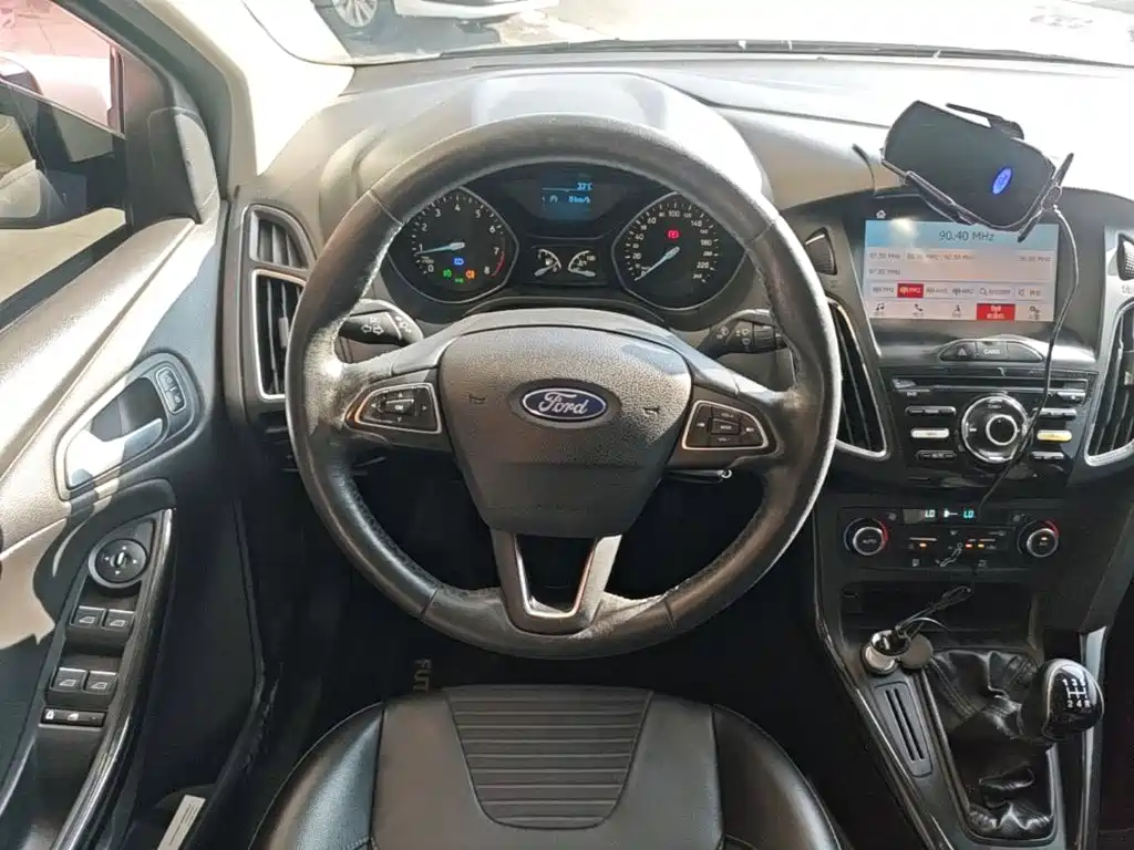 Ford Focus — миниатюра 11