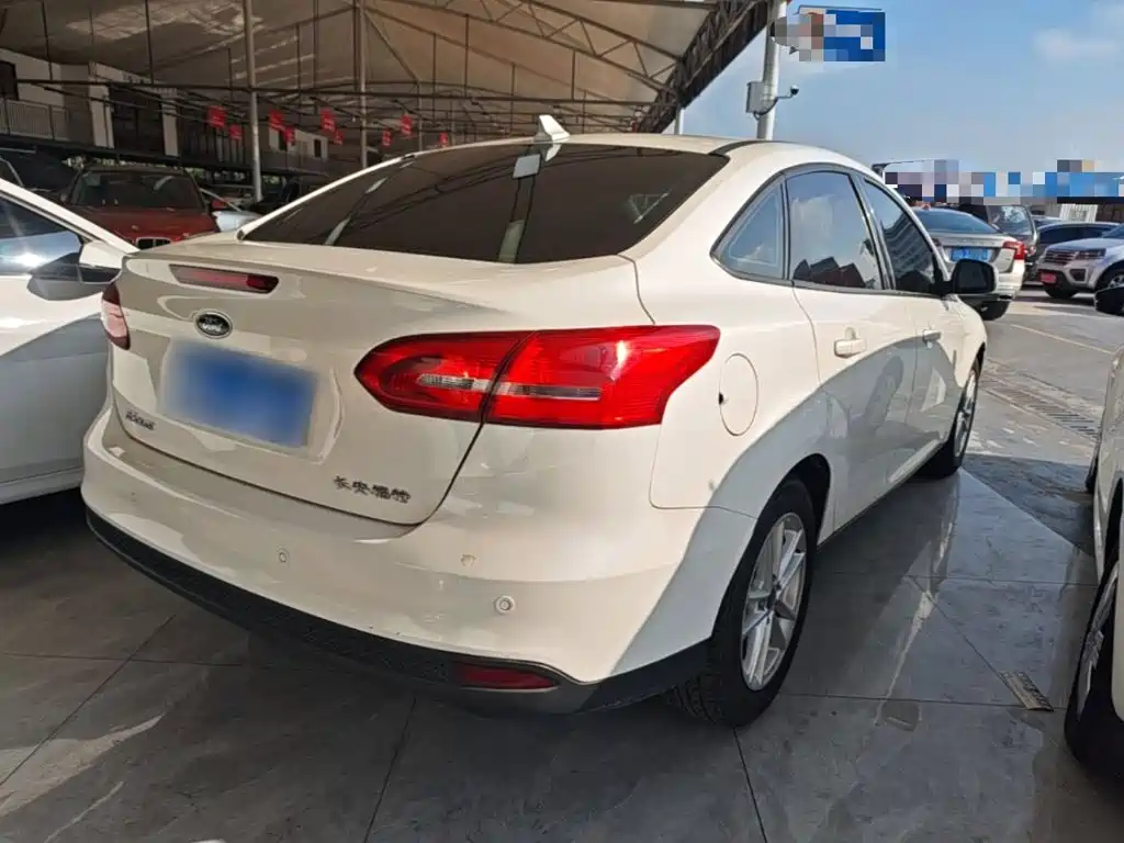Ford Focus — миниатюра 7