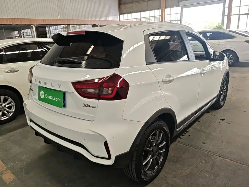 Geely Vision X3 — миниатюра 7