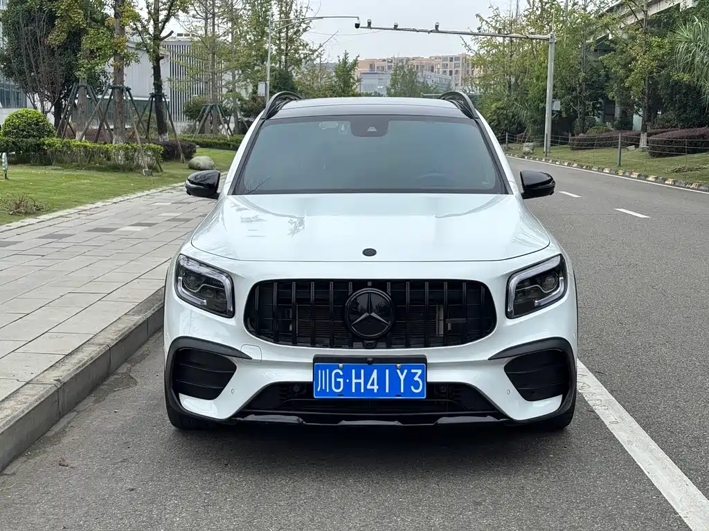 Mercedes-Benz GLB AMG — миниатюра 2