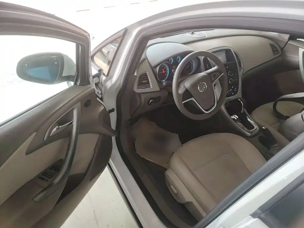Buick Excelle — миниатюра 16