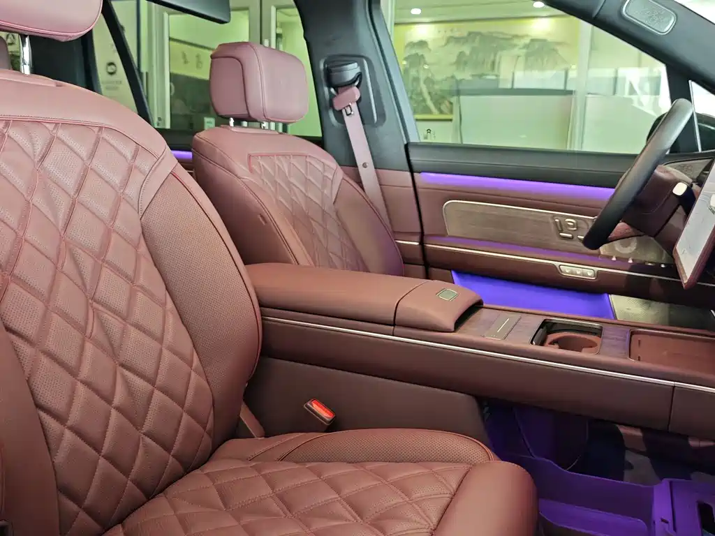 NIO ES8 2026 мест Executive Luxury