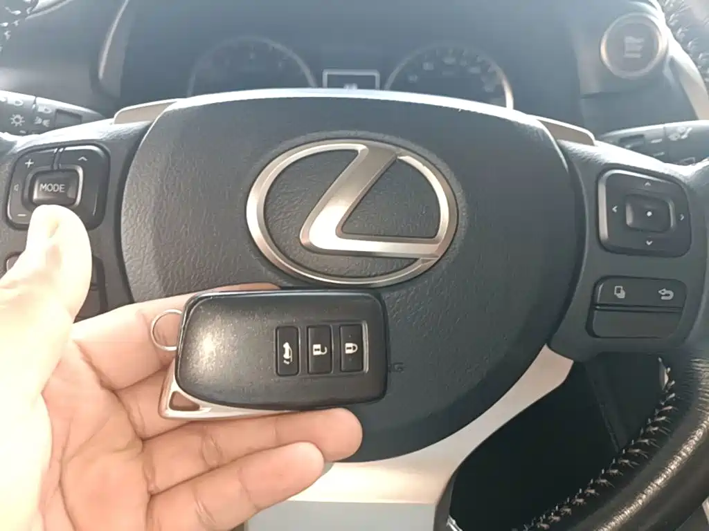 Lexus NX — миниатюра 9
