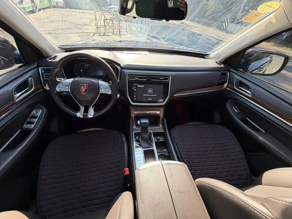 Roewe RX8 — миниатюра 15