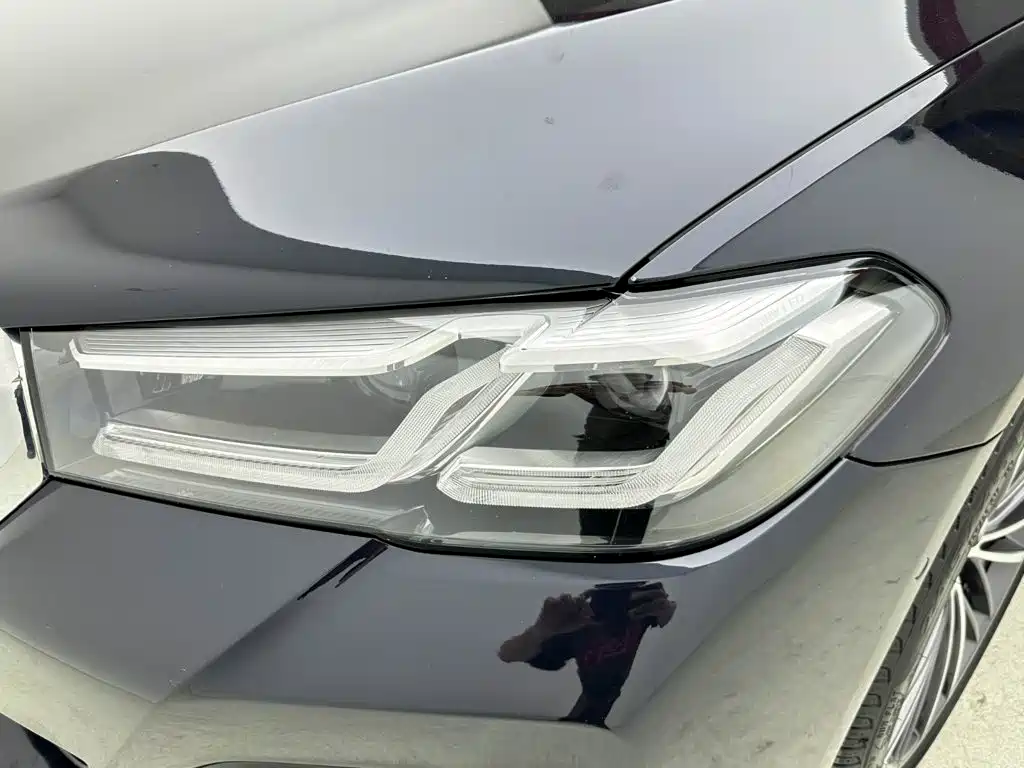 BMW 5 Series — миниатюра 23