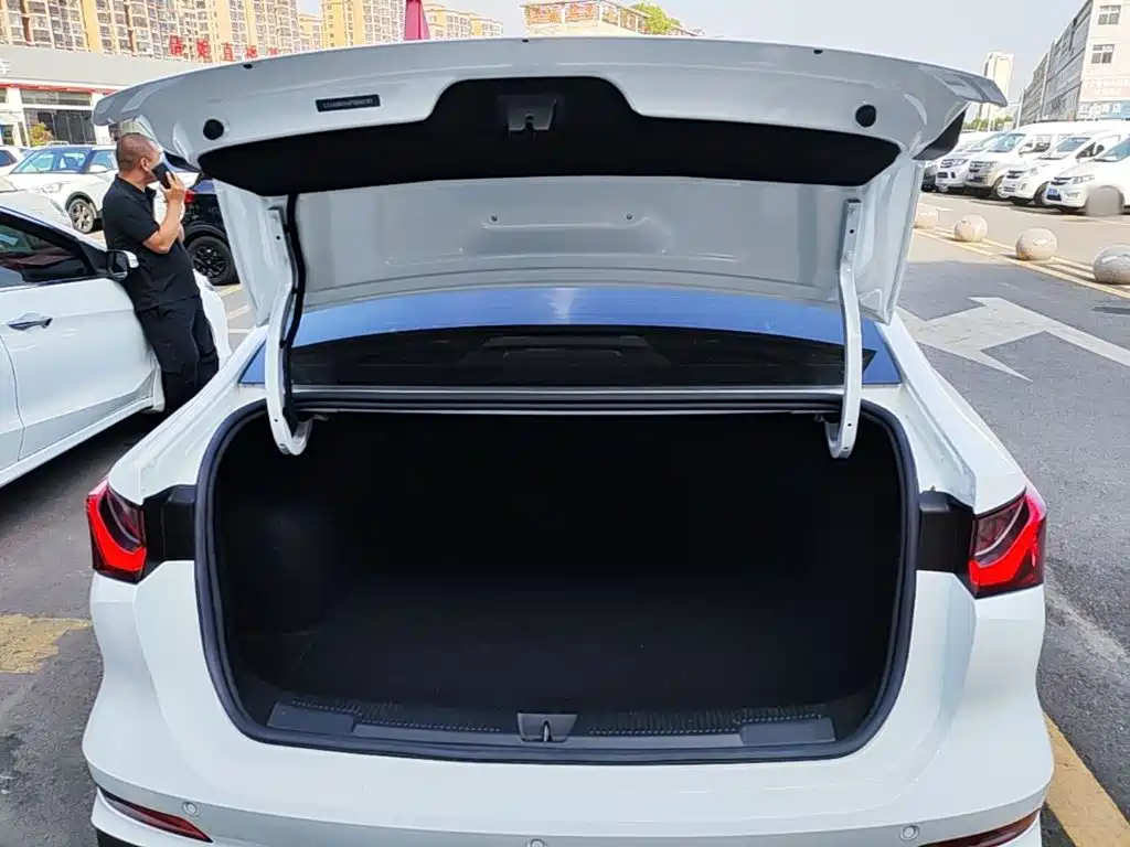 Roewe i5 — миниатюра 19