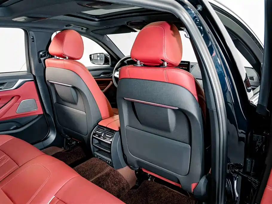 BMW 5 Series — миниатюра 20