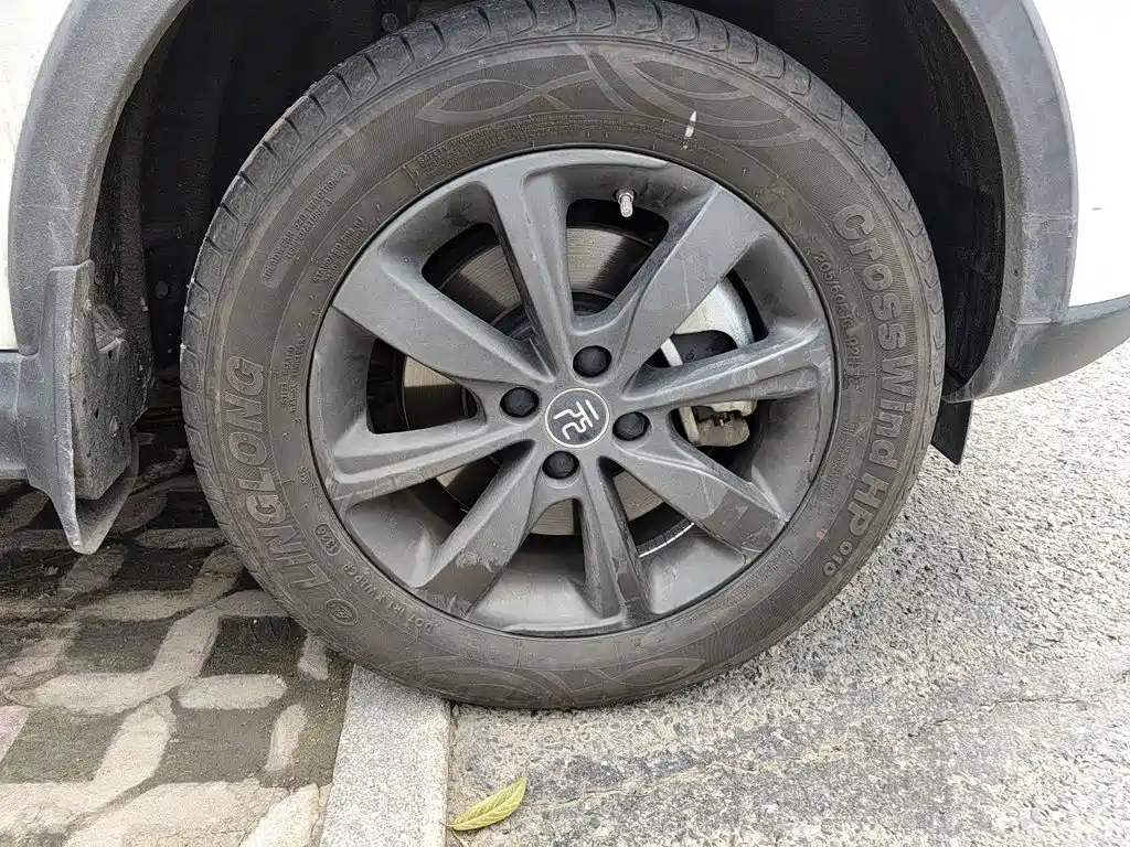 BYD Yuan EV — миниатюра 24