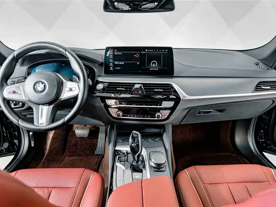 BMW 5 Series — миниатюра 10