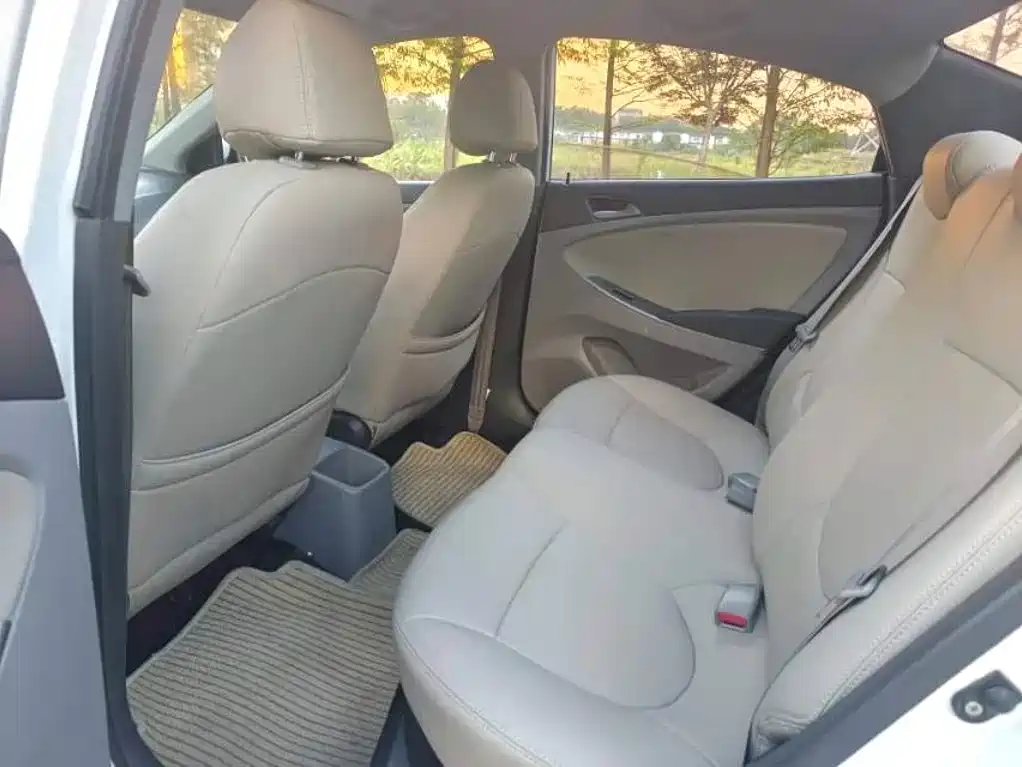 Hyundai Verna — миниатюра 6
