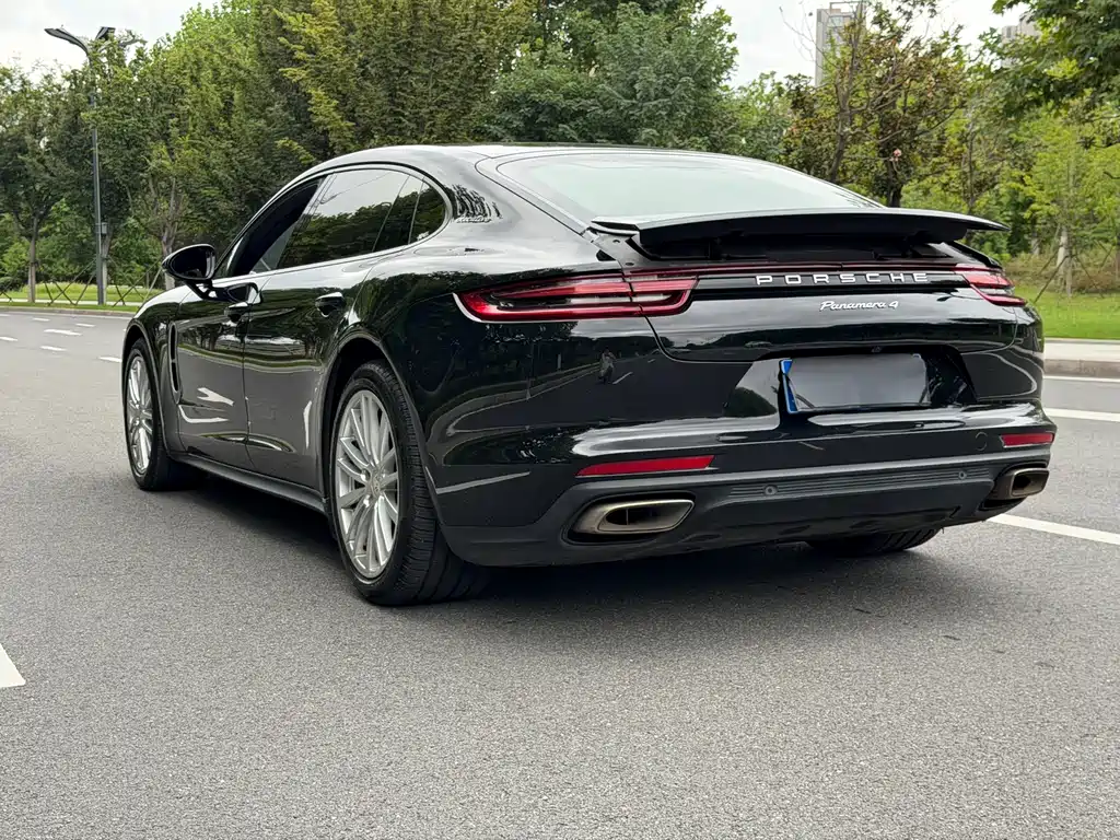 Porsche Panamera — миниатюра 16