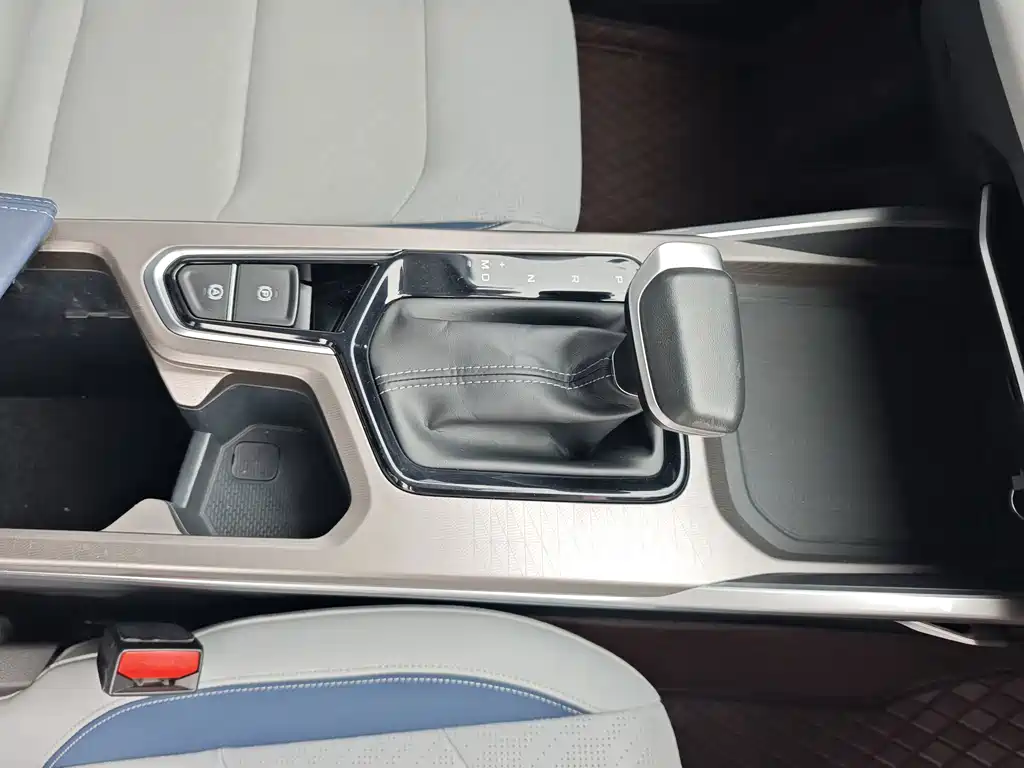 Geely Emgrand — миниатюра 13