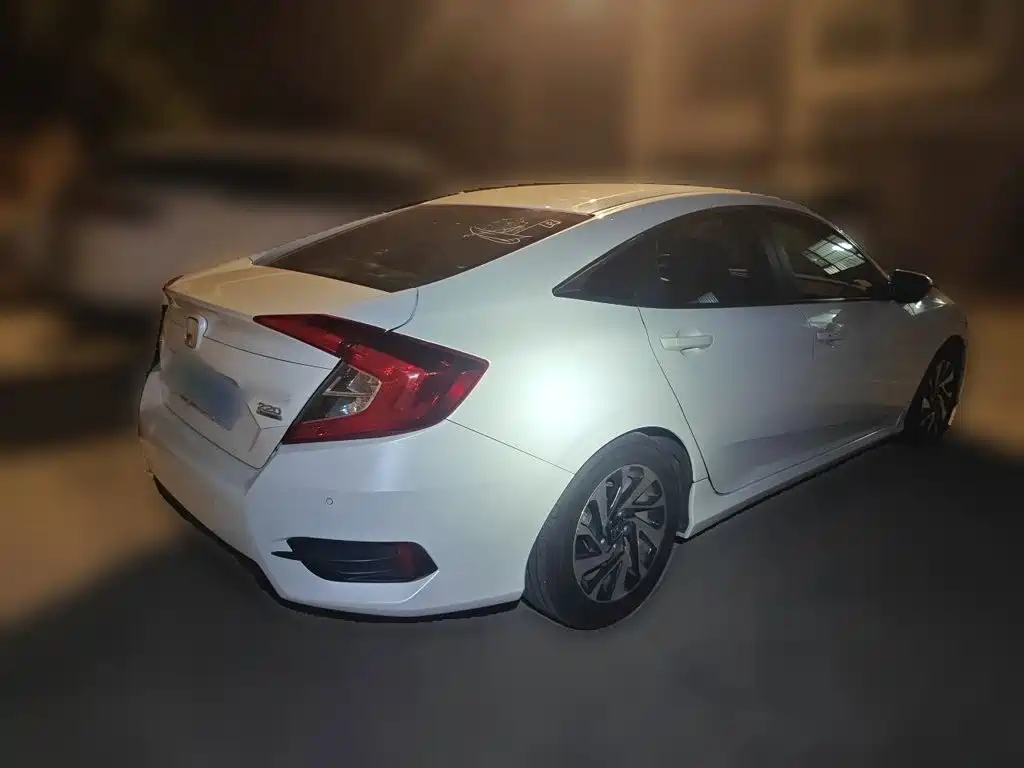 Honda Civic — миниатюра 4