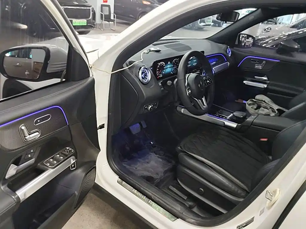 Mercedes-Benz EQB — миниатюра 16