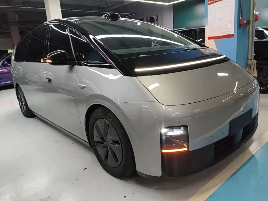 Li Auto Li MEGA — миниатюра 4