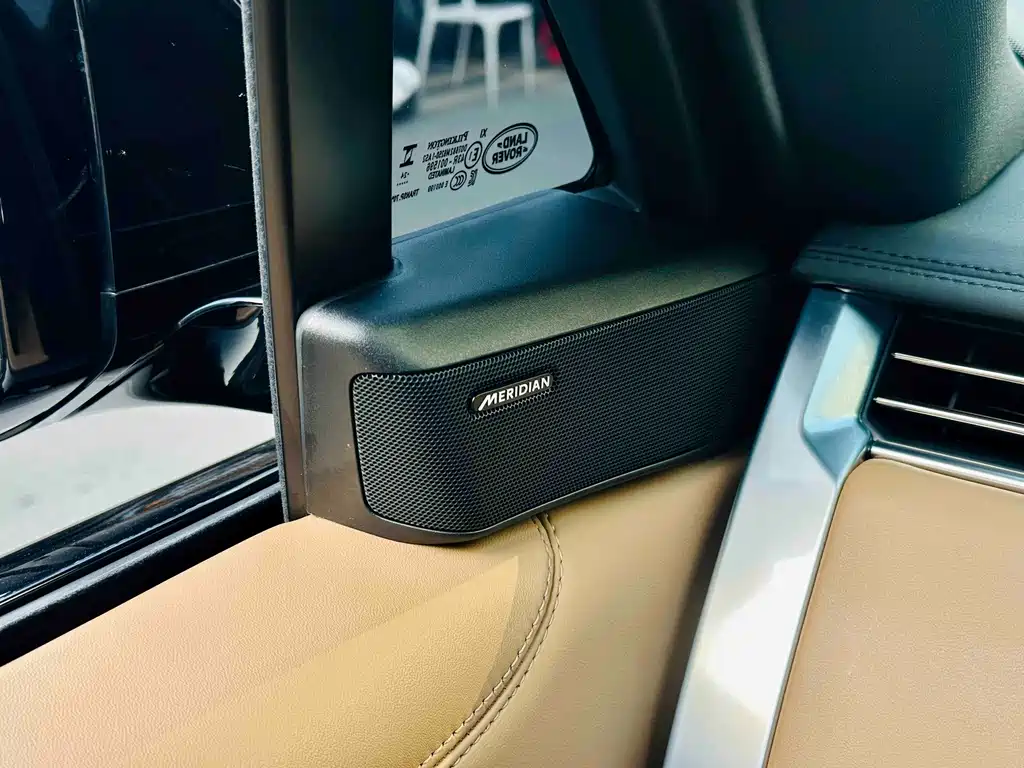 Land Rover Range Rover — миниатюра 14