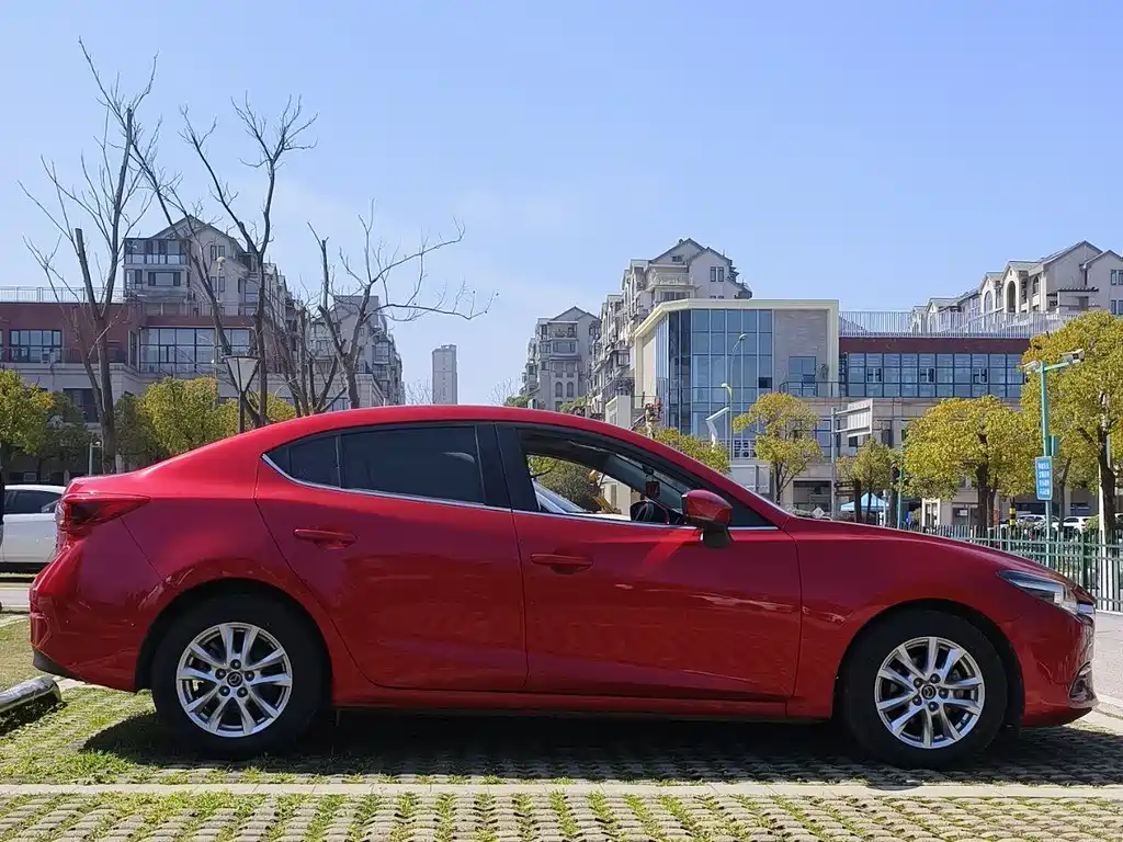 MAZDA 3 ANGKESAILA