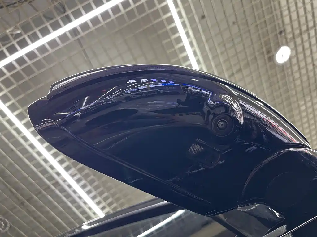 Mercedes-Benz E-Class — миниатюра 11
