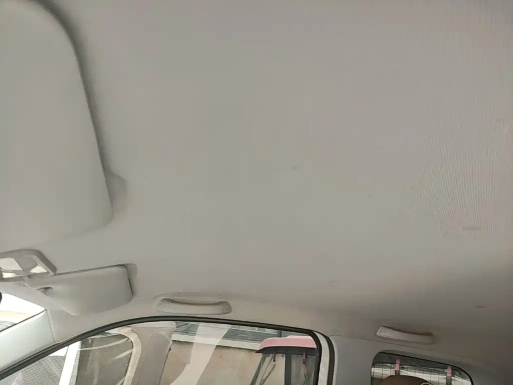 Wuling MINIEV — миниатюра 18
