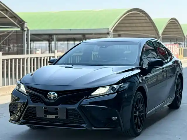 TOYOTA CAMRY