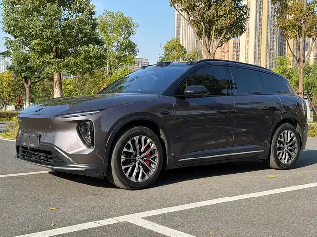 NIO ES6