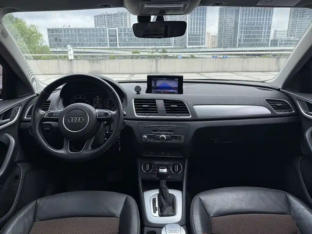 Audi Q3 — миниатюра 12