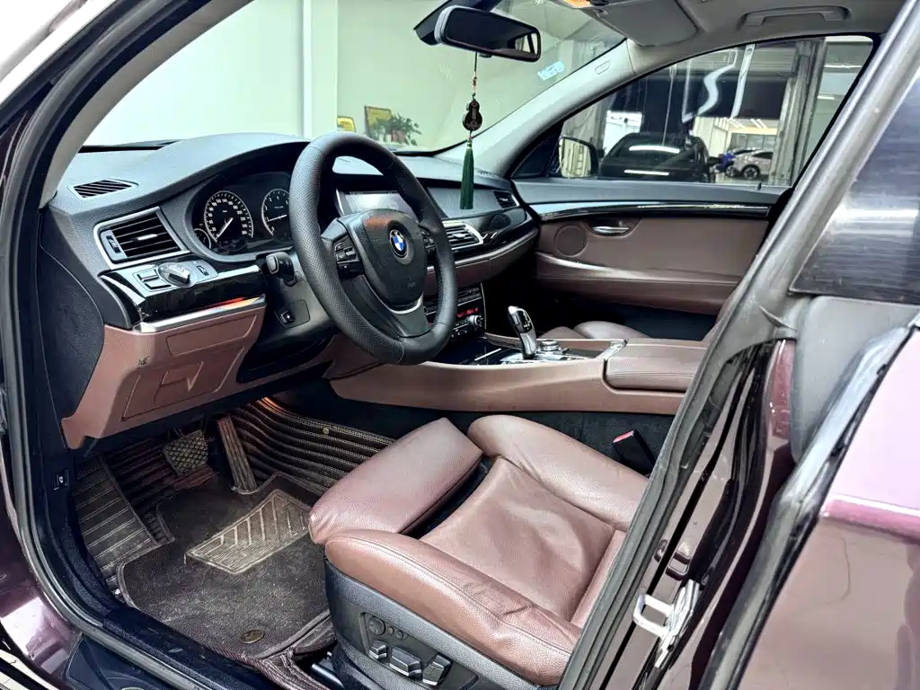BMW 5 Series GT — миниатюра 9