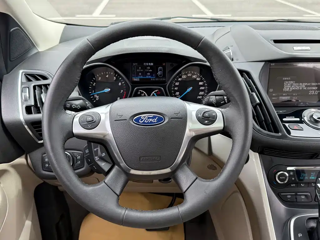 Ford Kuga — миниатюра 10