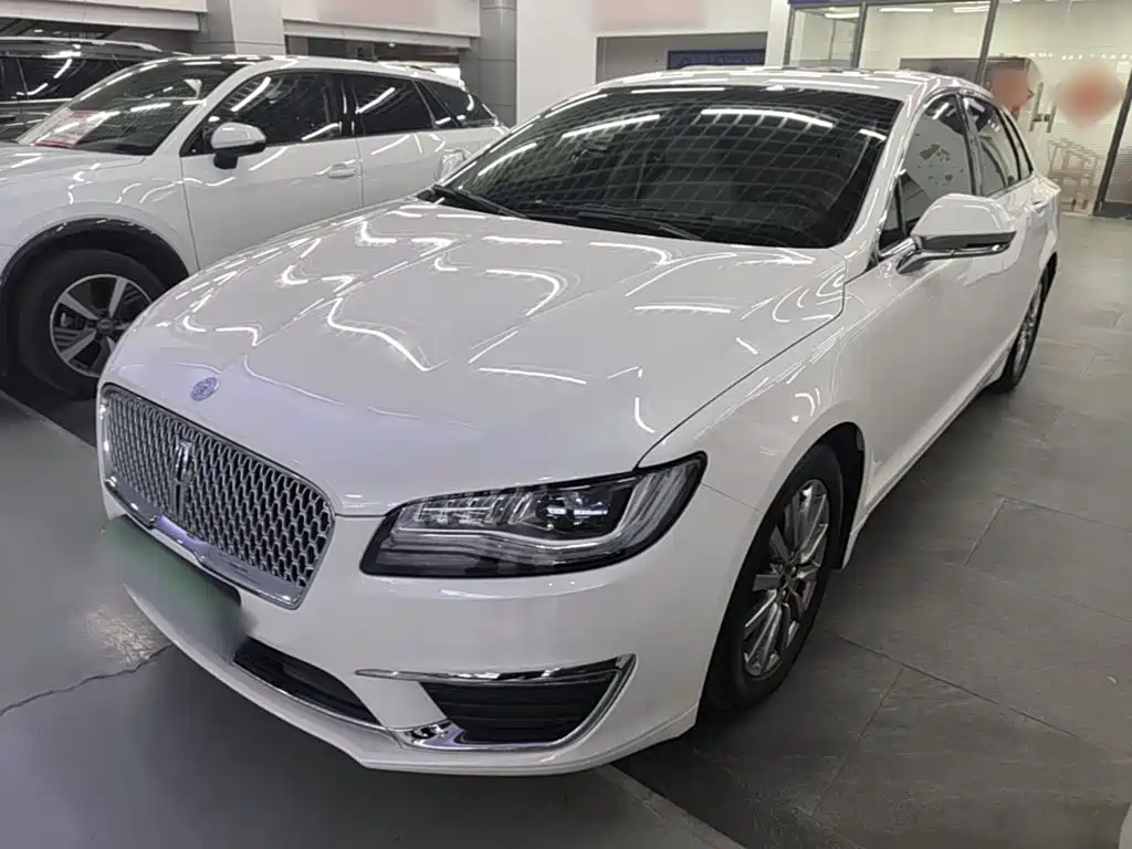 Lincoln MKZ — миниатюра 2