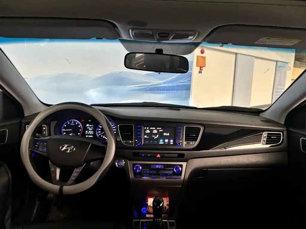 Hyundai Mistra — миниатюра 16