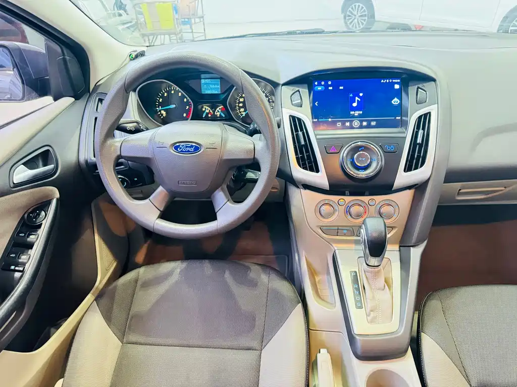 Ford Focus — миниатюра 11