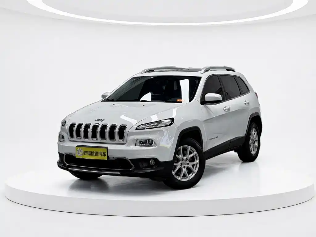 Купить Jeep Cherokee