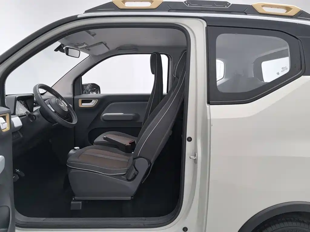 Wuling MINIEV — миниатюра 10